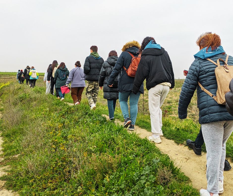 Actividad recreativa con jóvenes de Pinardi Boscosocial.