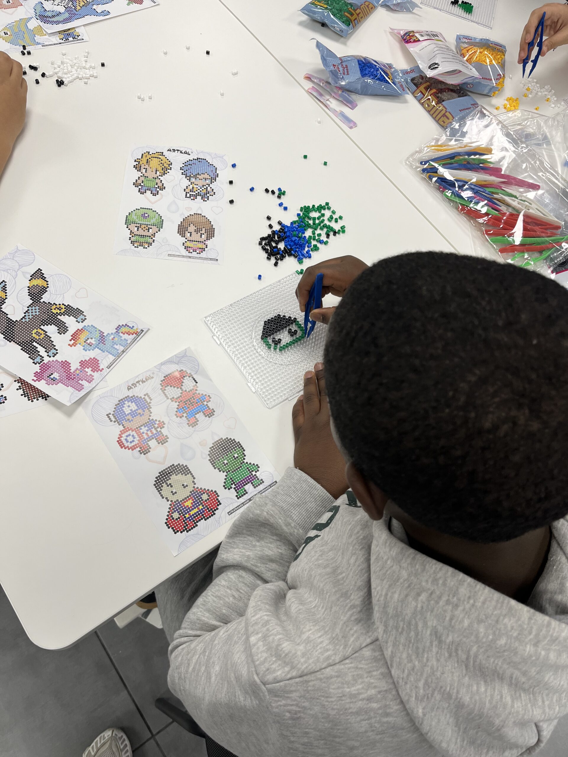 En el campamento de Semana Santa desarrollado por Pinardi tuvimos varios talleres de manualidades.