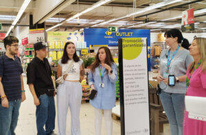Los jóvenes de PEP visitan Carrefour